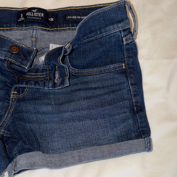 Hollister Women's Indigo Jean Shorts - Picture 3 of 5